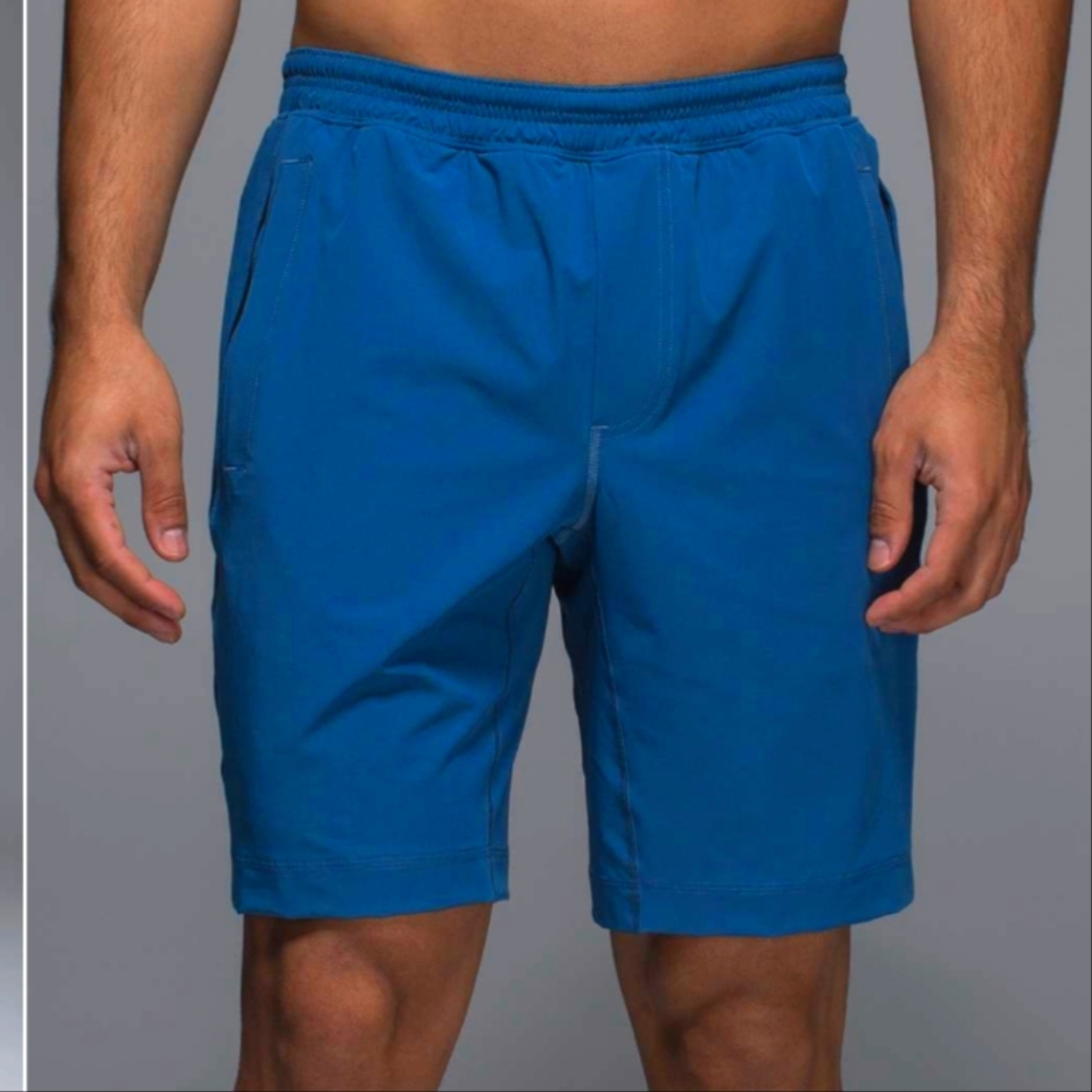 Lululemon Pace Breaker Short 9" cobalt blue and Navy